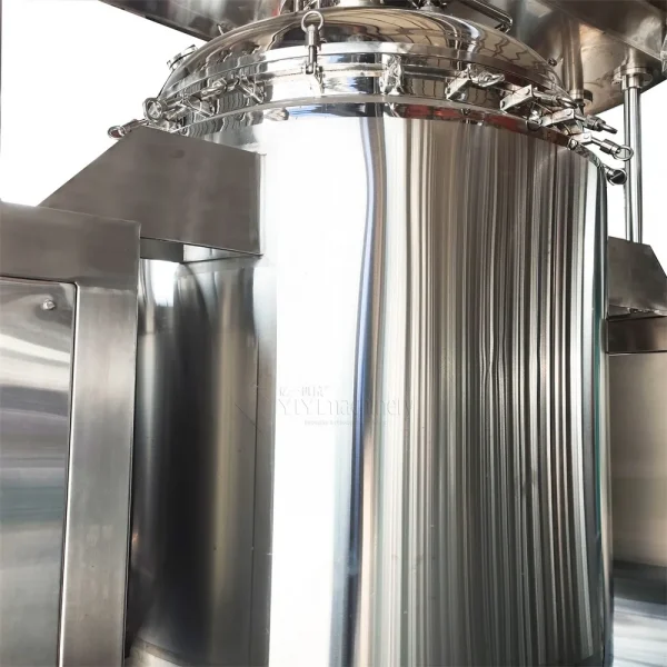 Lifting mixing tank
