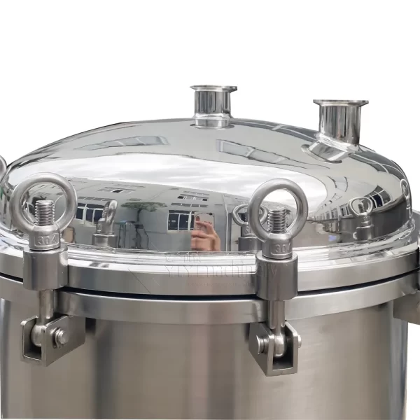 Titanium rod filter