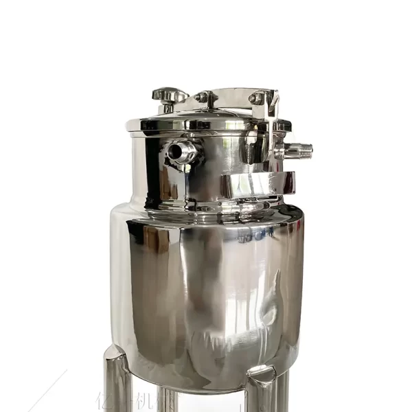 Laboratory storage tanks